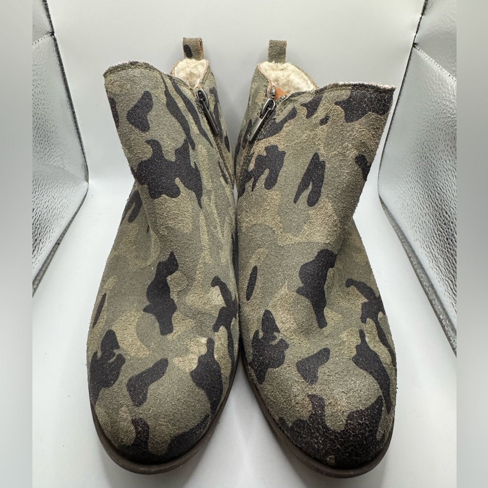 Lucky brand camo booties size 10 medium